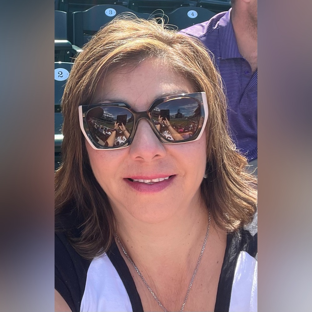 Meet your Posher, Jeanine